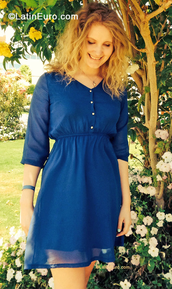 Date this sultry Russia girl Nadia from Sochi RU44