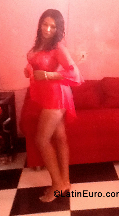 Date this pretty Brazil girl BR7231 from Rio De Janeiro BR8240
