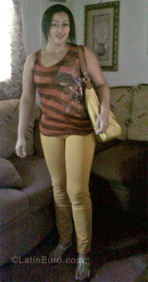 Date this charming Honduras girl Carolina from Puerto Cortes HN905