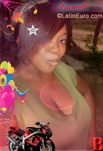 Date this nice looking Jamaica girl Stacy from Portmore JM1382