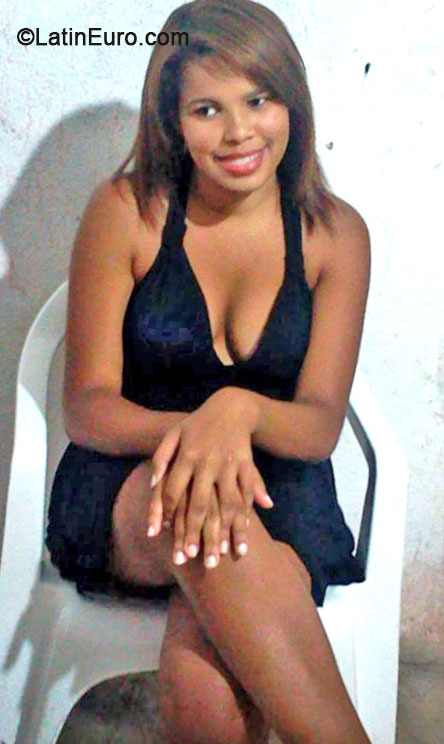 Date this charming Brazil girl Carina from Sao Paulo BR8272