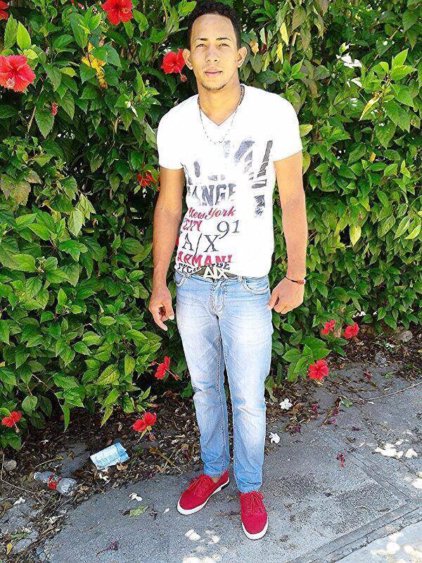 Date this athletic Dominican Republic man Andy from Santiago De Los Caballeros DO17808