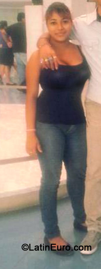 Date this happy Nicaragua girl Kelliie from Chinandega NI159