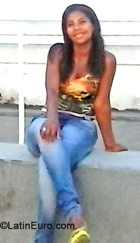 Date this happy Brazil girl Andreia from Porto Seg uro BR8377