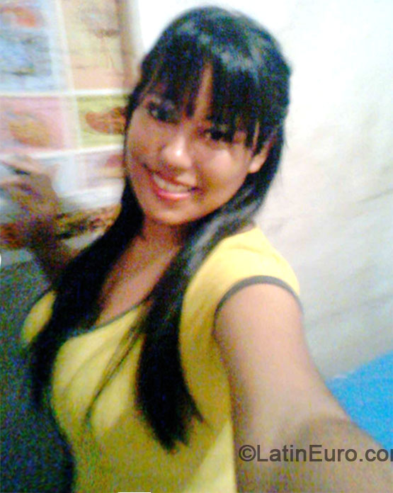 Date this georgeous Venezuela girl Yuleysi from carab obo VE128