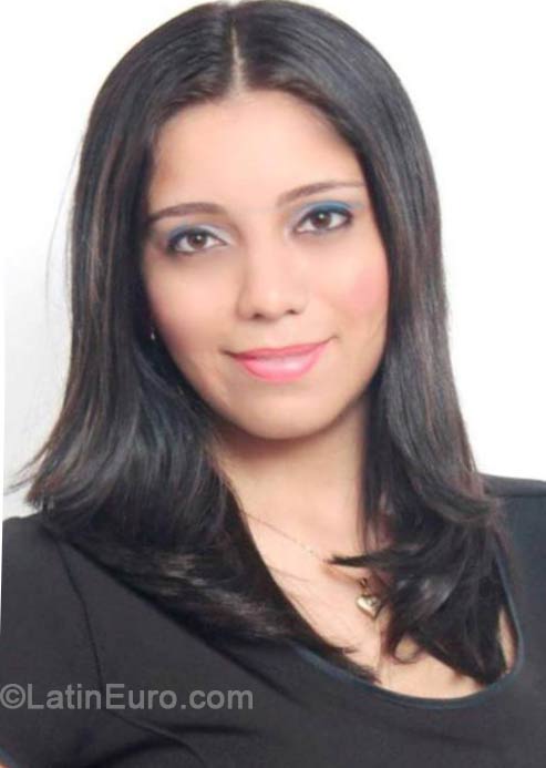 Date this happy Brazil girl Isabele from Belem BR8520