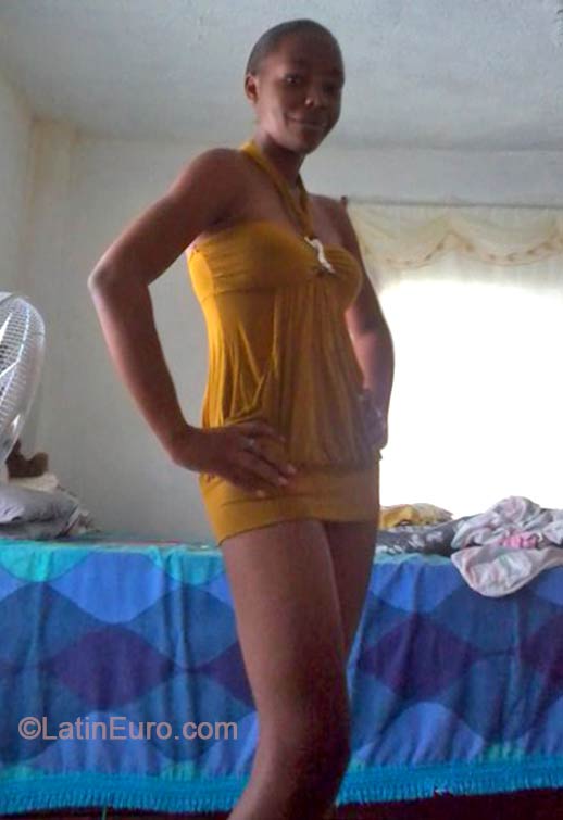 Date this young Jamaica girl Kimberly from St. Mary JM1553