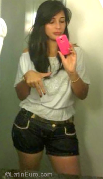 Date this sultry Brazil girl Jesica from Joao Pessoa BR8685