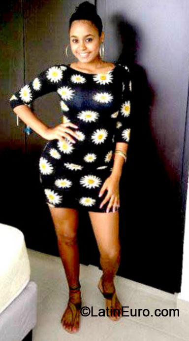 Date this attractive Panama girl Rosemary from Panama City PA405