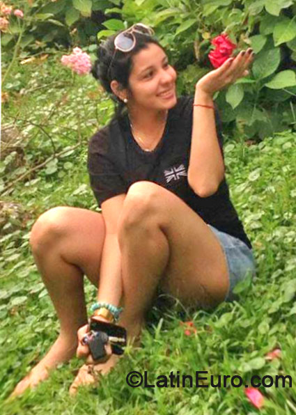 Date this hard body Venezuela girl Say from Maracaibo VE176