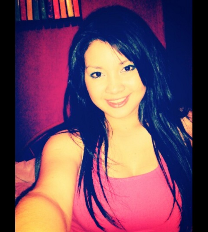 Date this hard body Costa Rica girl Kim from Moravia CR284