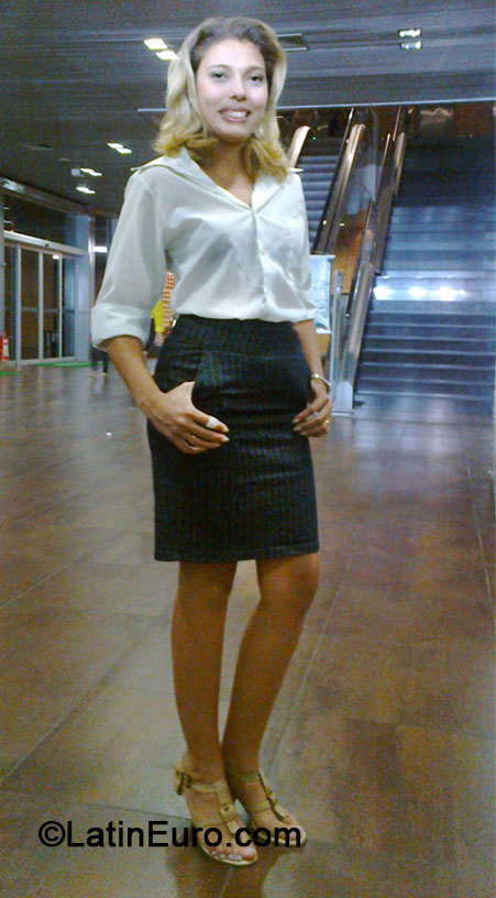 Date this beautiful Brazil girl Milene86 from Belem BR9317