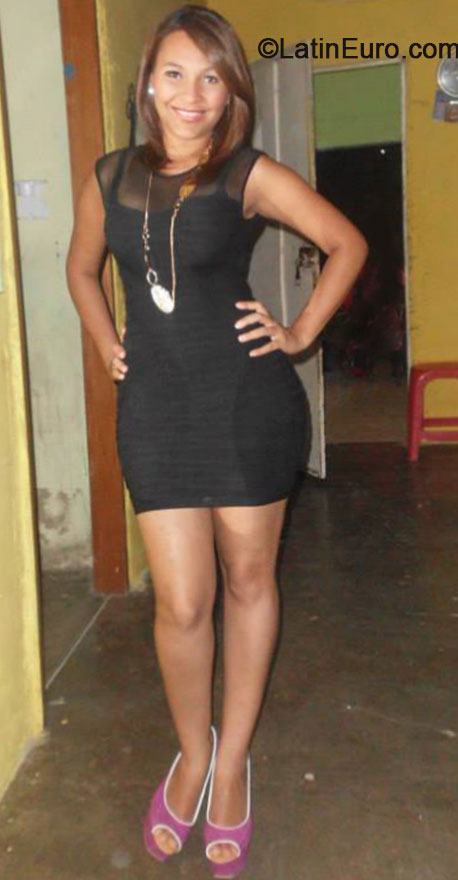 Date this stunning Venezuela girl Vanessa from Maracaibo VE190