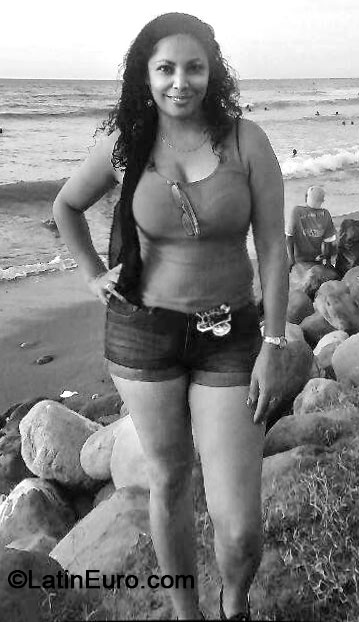 Date this foxy Honduras girl Abigail from La Ceiba HN941