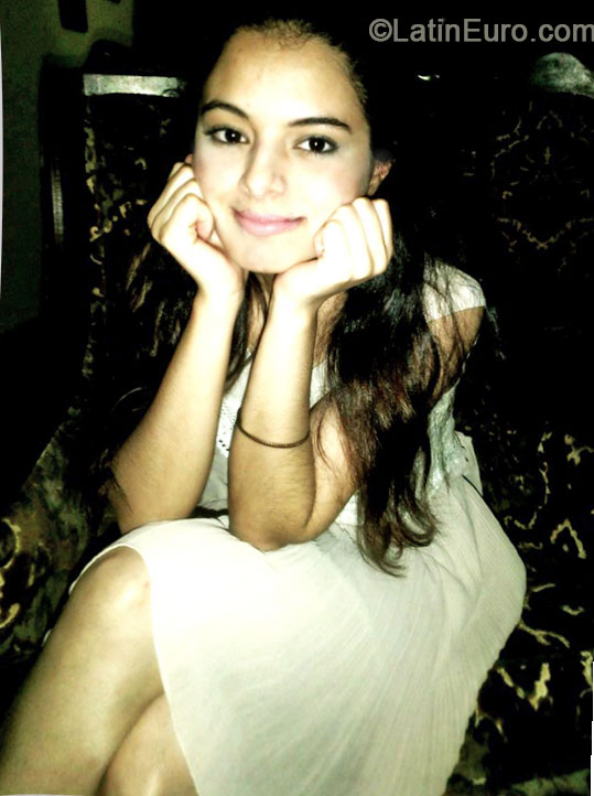 Date this young Venezuela girl Francie from Caracas VE199