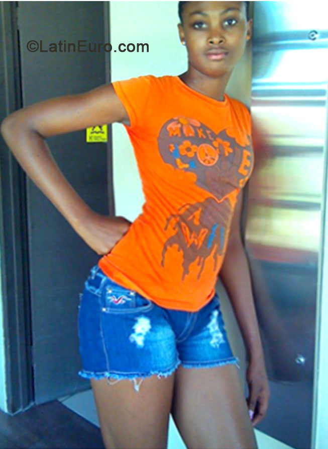 Date this beautiful Jamaica girl Natalie from Kingston JM1618