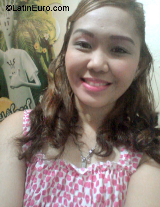 Date this exotic Philippines girl Marichelle from Pasay City PH635