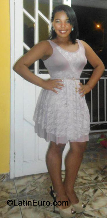 Date this fun Brazil girl Taise from Jacobina BR8769