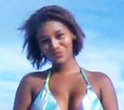 Date this voluptuous Brazil girl Larissa from Salvador BR8771