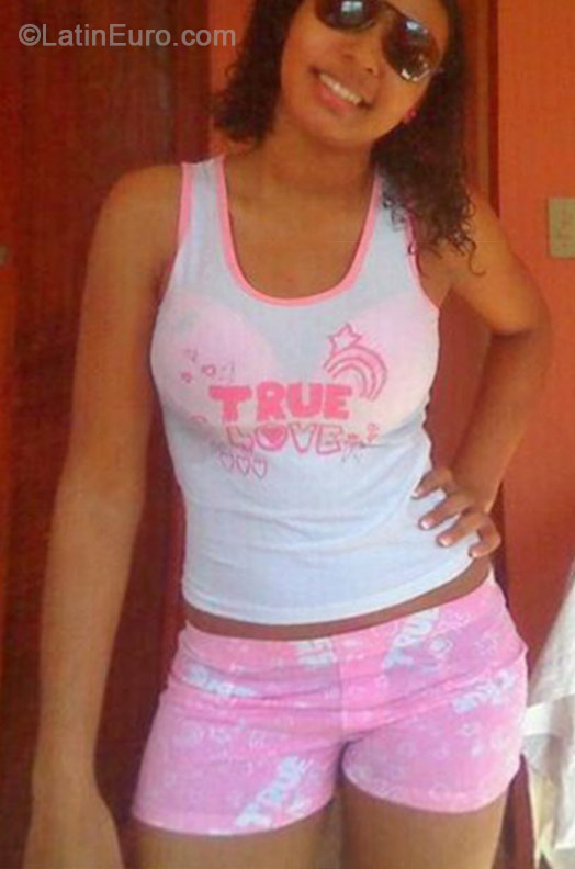 Date this fun Dominican Republic girl Yadi from Santiago DO55226