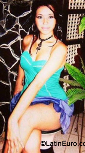 Date this lovely Bolivia girl Mel from Santa Cruz BO20