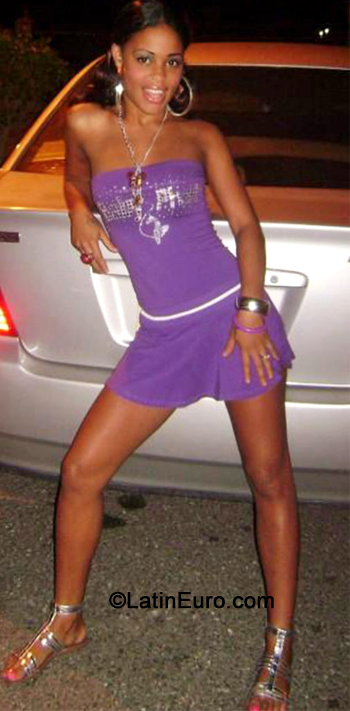 Date this voluptuous Jamaica girl Trudan from Kingston JM1713
