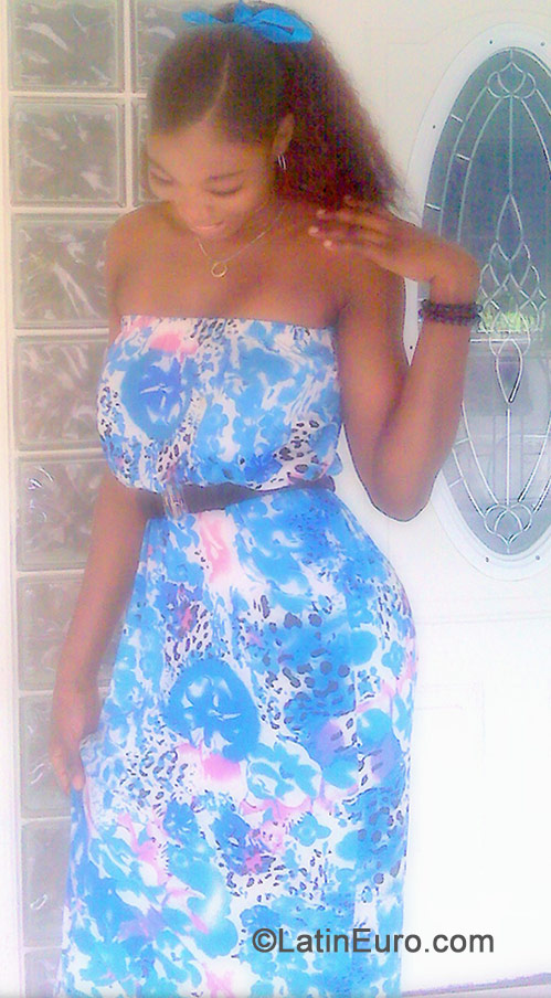 Date this gorgeous Jamaica girl Kerian from Kingston JM1725