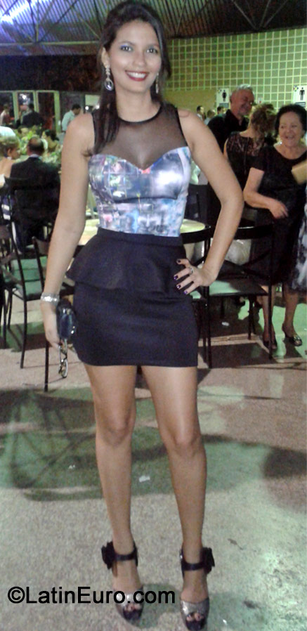 Date this hot Brazil girl Thais from Estancia BR8824
