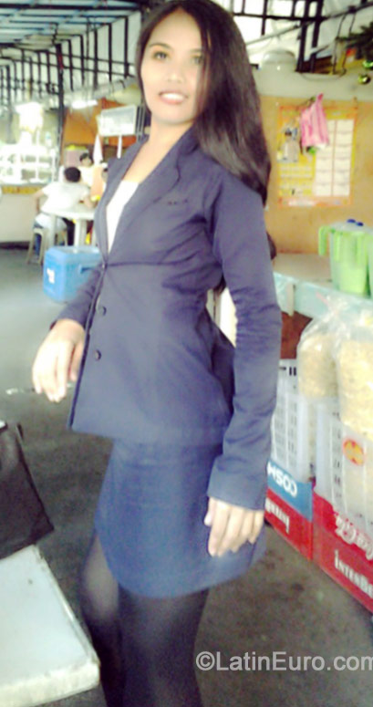 Date this delightful Philippines girl Liza from Manila PH652