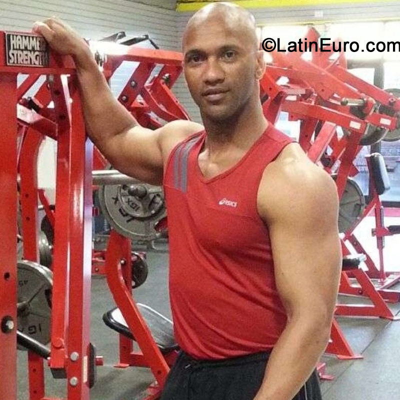 Date this sensual United States man Efrem from Denver US15107