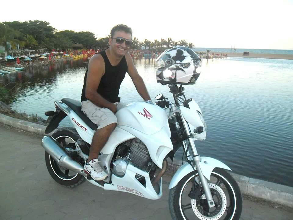 Date this passionate Brazil man  from Criciuma BR8866