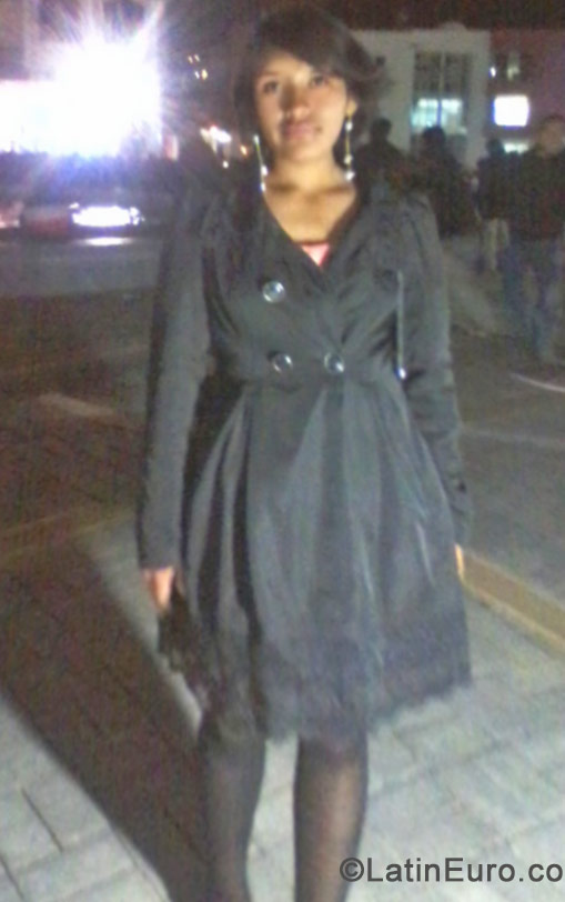 Date this beautiful Peru girl Olivia from Tacna PE1009