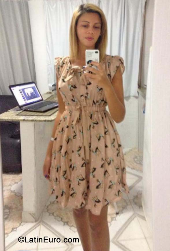 Date this athletic Brazil girl PrisBrasilRio from Rio De Janeiro BR8895
