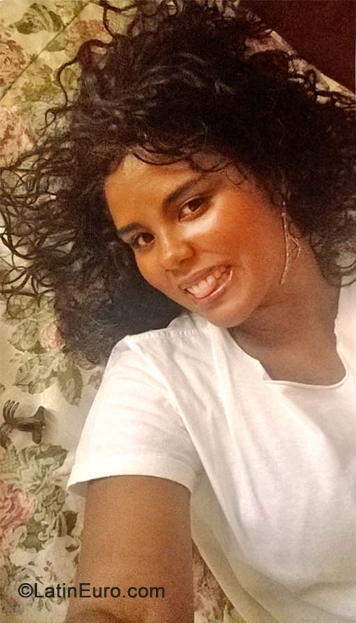 Date this stunning Brazil girl Marly from Salvador BR8906
