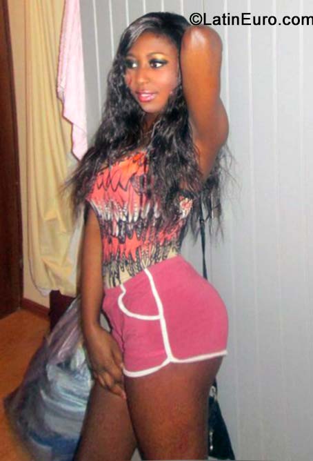 Date this fun Jamaica girl Lucy from Kingston JM1779