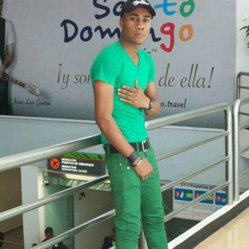 Date this young Dominican Republic man Cajuste barthle from Santo Domingo DO19657