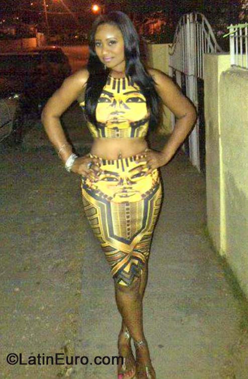 Date this charming Jamaica girl Nicole from Kingston JM1831