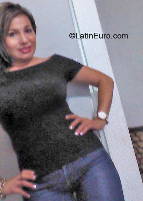 Date this foxy Mexico girl Patricia from Leon MX1304