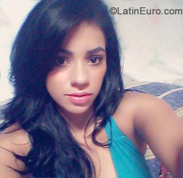 Date this tall Honduras girl Carolina from San Pedro Sula HN1155