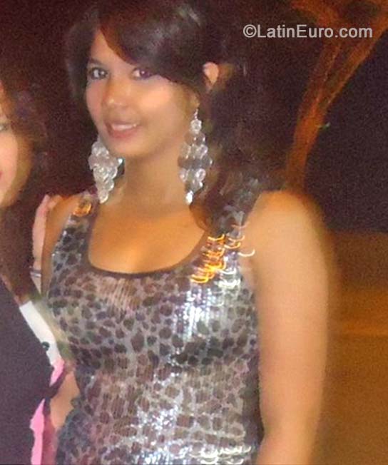 Date this foxy Honduras girl Roxana from Comayagua HN1217