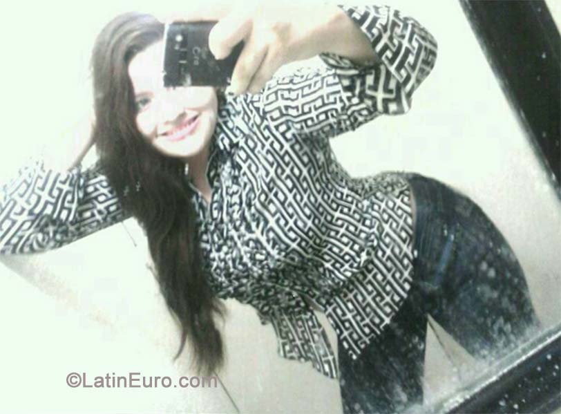 Date this delightful Mexico girl Scarlett from Culiacan MX1310