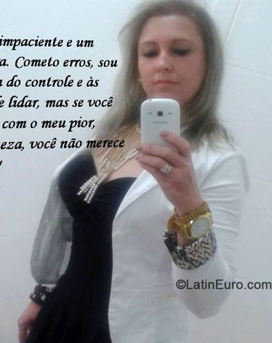 Date this gorgeous Brazil girl Fatima from Chapeco BR9000
