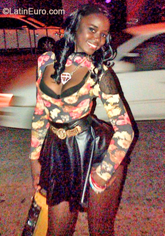 Date this sultry Jamaica girl Jessica from Mandeville JM2146