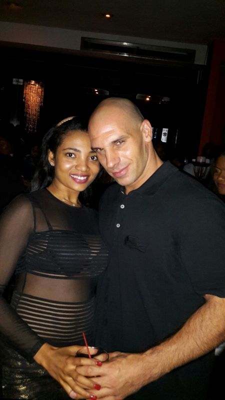 Date this athletic Panama girl Americano from Panama PA463