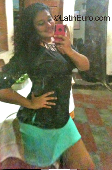 Date this charming Nicaragua girl Regina from Managua NI175