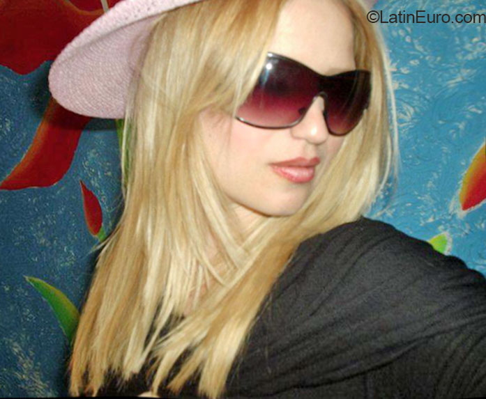Date this beautiful Brazil girl Elaine from Sao Paulo BR9084