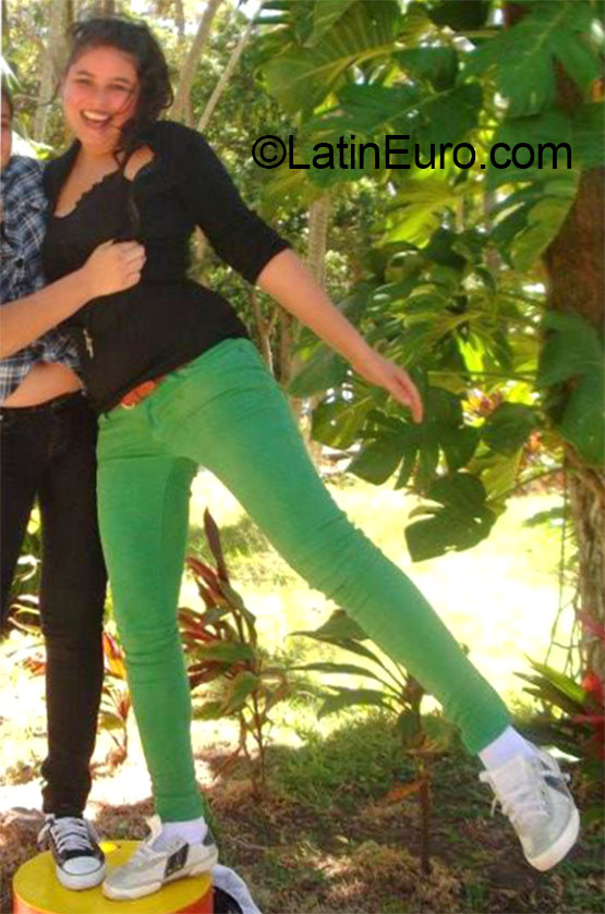 Date this hot United States girl Susy from Dallas US15608