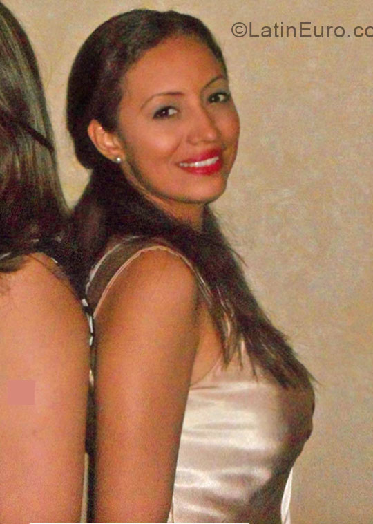 Date this passionate Panama girl Heylin from Panama City PA483