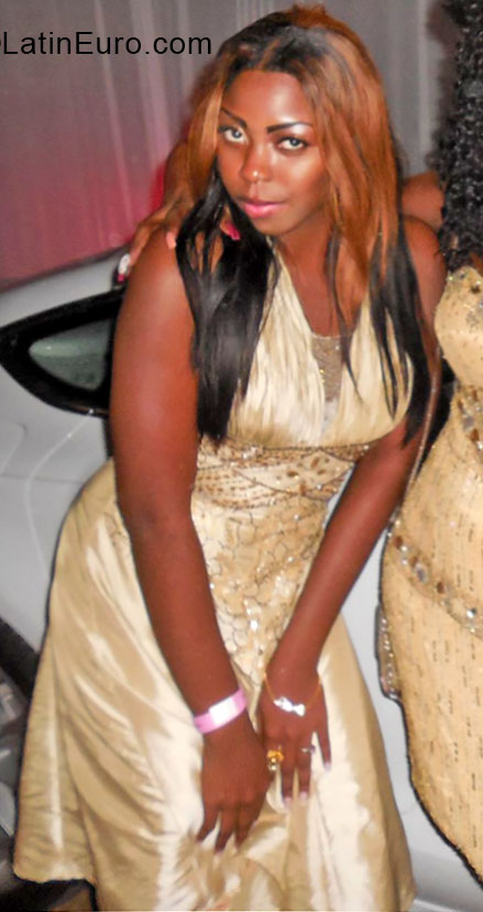 Date this georgeous Jamaica girl Shavoni from Kingston JM1894