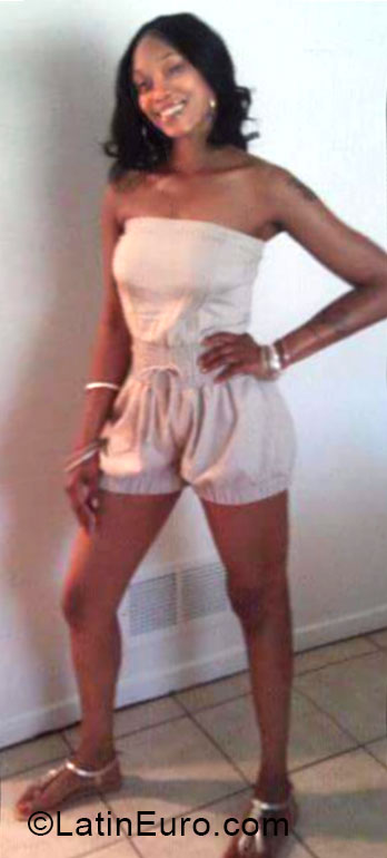 Date this fun United States girl Slim from New Orleans US15657